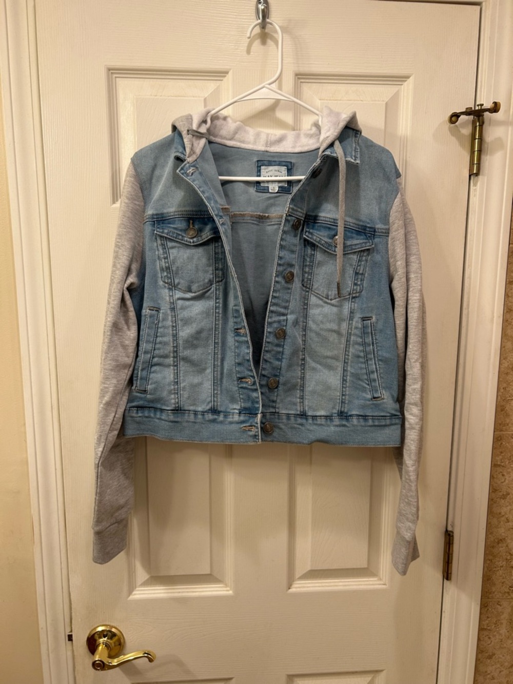 Basic Denim Wax Jean - Jean jacket with gray hoodie